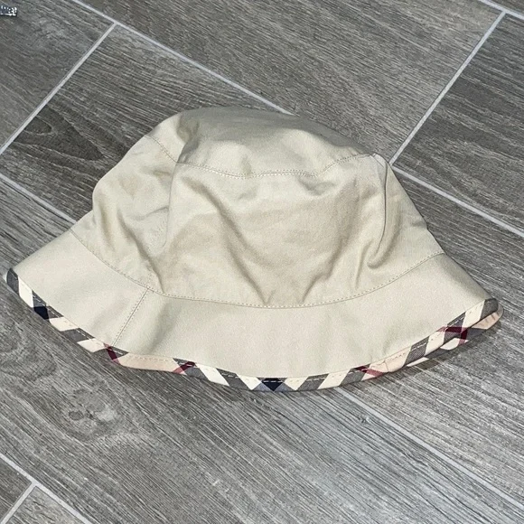 BURBERRY
Cotton Check Trim Bucket Hat. Size M Burberry Cotton Check Trim Bucket Hat - Size M main image 4